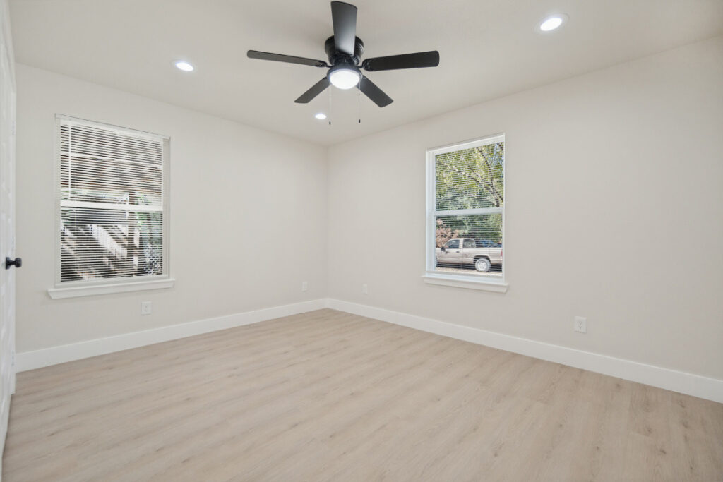 2711-springdale-taniagarcia -TT-008